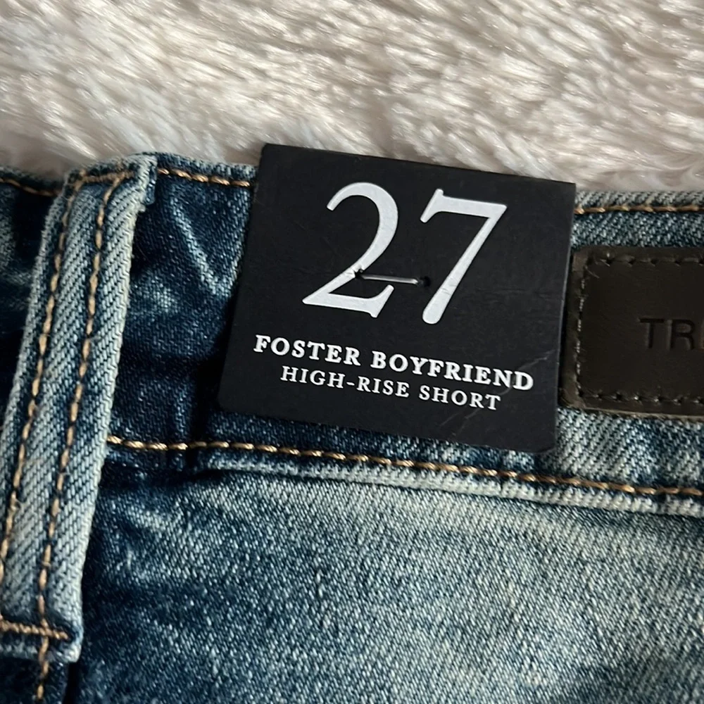 Treasure and bond distressed jean blue high waisted shorts. - Picture 5 of 6